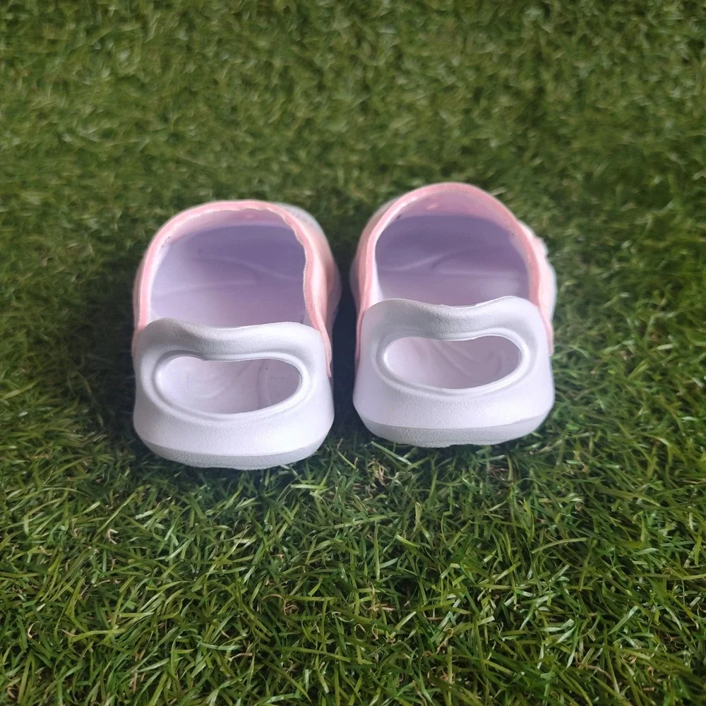 Nike Baby Aqua Swoosh Size 2C Light Pink and White Water Play Shoes Slides